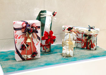 カーディーラーのメインショーウィンドウ